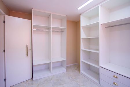 Casa de condomínio à venda com 120m², 3 quartos e 2 vagasSuíte 1