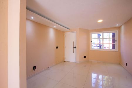 Casa de condomínio à venda com 120m², 3 quartos e 2 vagasSala