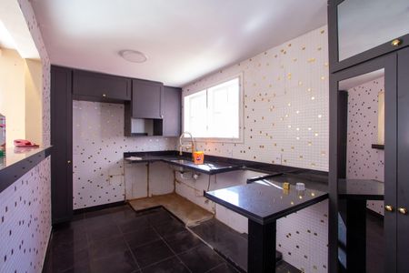 Casa de condomínio à venda com 120m², 3 quartos e 2 vagasCozinha