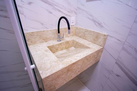 Casa de condomínio à venda com 120m², 3 quartos e 2 vagasBanheiro da Suíte 2