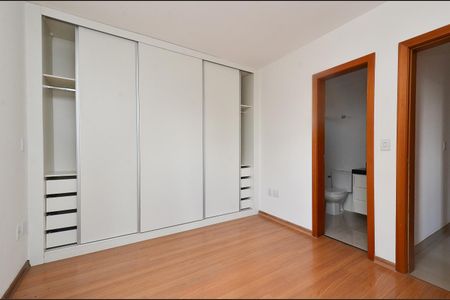 Apartamento à venda com 186m², 3 quartos e 2 vagasSuite