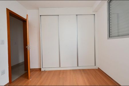 Apartamento à venda com 186m², 3 quartos e 2 vagasQuarto 2
