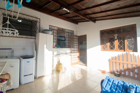 Casa à venda com 150m², 3 quartos e 2 vagasÁrea de Serviço