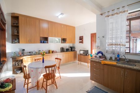 Casa à venda com 150m², 3 quartos e 2 vagasCozinha