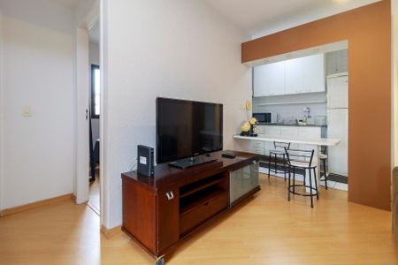 Sala de apartamento para alugar com 2 quartos, 52m² em Cidade Monções, São Paulo