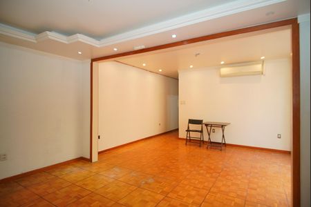 Apartamento à venda com 121m², 2 quartos e 2 vagasSala de Estar