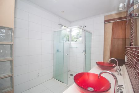 Casa à venda com 250m², 2 quartos e 2 vagas Casa à venda com 250m², 2 quartos e 2 vagasBanheiro da Suíte 2