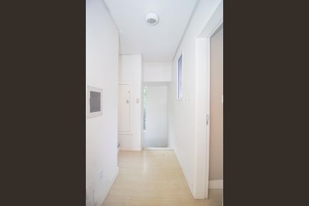 Casa à venda com 250m², 2 quartos e 2 vagas Casa à venda com 250m², 2 quartos e 2 vagasCorredor