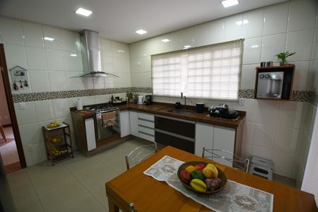 Casa à venda com 260m², 3 quartos e 4 vagasCozinha