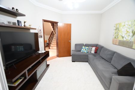 Casa à venda com 260m², 3 quartos e 4 vagasSala de TV