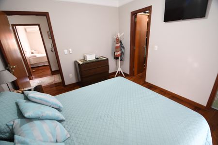 Casa à venda com 260m², 3 quartos e 4 vagas Suíte 3