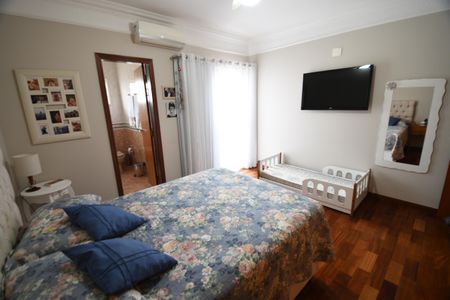 Casa à venda com 260m², 3 quartos e 4 vagasSuíte 1