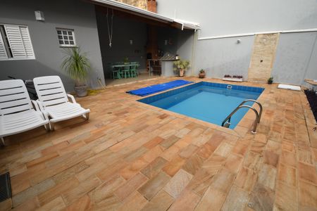 Casa à venda com 260m², 3 quartos e 4 vagasÁrea comum - Piscina