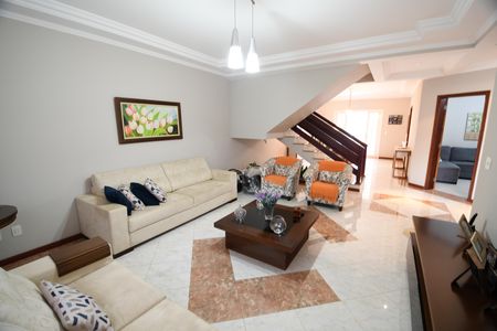 Casa à venda com 260m², 3 quartos e 4 vagasSala de Estar