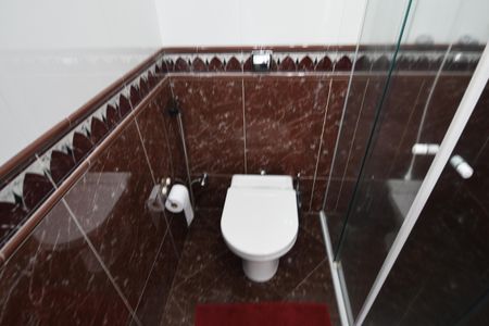 Casa à venda com 260m², 3 quartos e 4 vagasBanheiro da Suíte 2