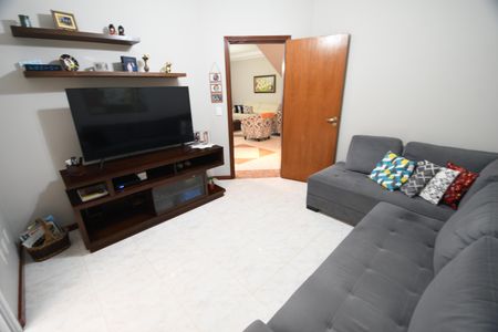 Casa à venda com 260m², 3 quartos e 4 vagasSala de TV