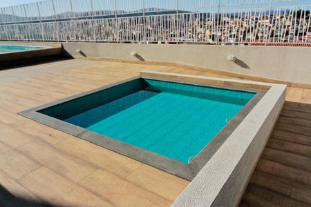 Apartamento à venda com 63m², 3 quartos e 1 vaga Apartamento à venda com 63m², 3 quartos e 1 vagaÁrea comum - Piscina