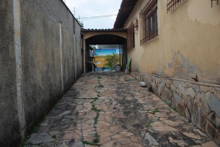 Casa à venda com 360m², 4 quartos e 4 vagas Casa à venda com 360m², 4 quartos e 4 vagasÁrea comum