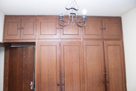 Casa à venda com 360m², 4 quartos e 4 vagas Casa à venda com 360m², 4 quartos e 4 vagasSuíte 2