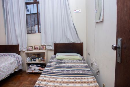 Casa à venda com 360m², 4 quartos e 4 vagas Casa à venda com 360m², 4 quartos e 4 vagasQuarto 1