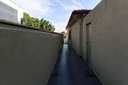 Casa para alugar com 60m², 1 quarto e sem vagaCorredor Lateral
