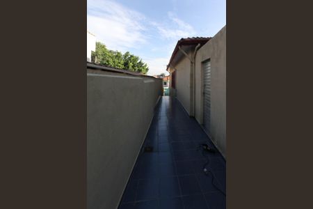 Casa para alugar com 60m², 1 quarto e sem vagaCorredor Lateral