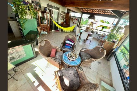 Apartamento à venda com 148m², 4 quartos e 2 vagasCobertura