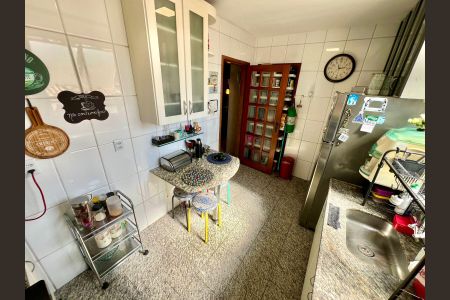 Apartamento à venda com 148m², 4 quartos e 2 vagasCozinha