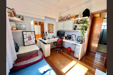 Apartamento à venda com 148m², 4 quartos e 2 vagasQuarto 1