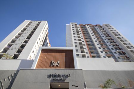 Apartamento para alugar com 37m², 2 quartos e 1 vaga Apartamento para alugar com 37m², 2 quartos e 1 vagaFachada