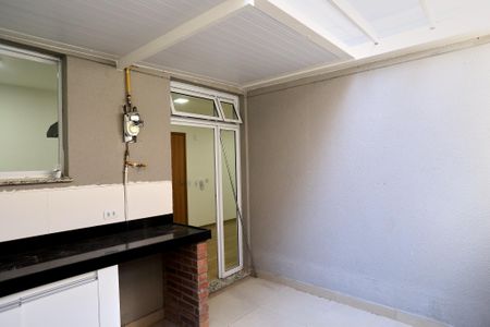 Apartamento para alugar com 55m², 2 quartos e 1 vagaÁrea de Serviço