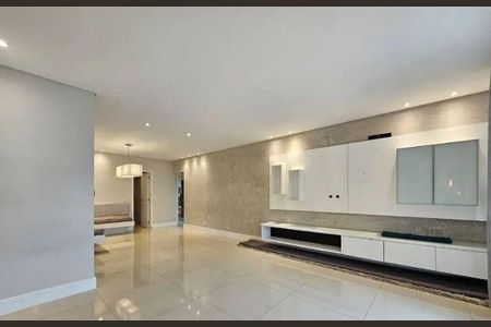 Apartamento à venda com 121m², 3 quartos e 3 vagas