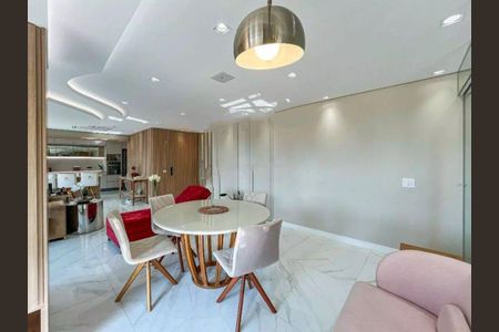 Apartamento à venda com 153m², 3 quartos e 3 vagas