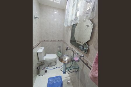 Casa à venda com 180m², 5 quartos e 5 vagas