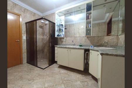 Casa à venda com 180m², 5 quartos e 5 vagas