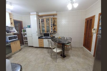 Casa à venda com 180m², 5 quartos e 5 vagas