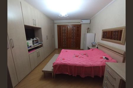 Casa à venda com 180m², 5 quartos e 5 vagas