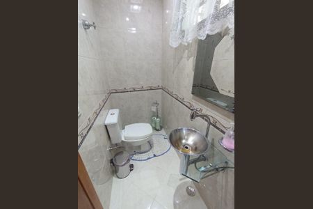 Casa à venda com 180m², 5 quartos e 5 vagas