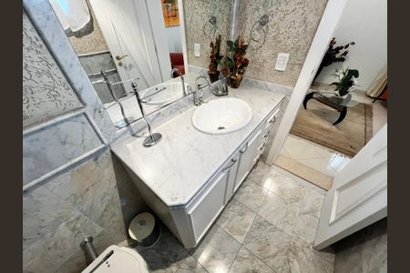 Casa à venda com 465m², 4 quartos e 7 vagasLavabo