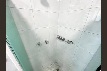 Casa à venda com 465m², 4 quartos e 7 vagasBanheiro da Suíte 2