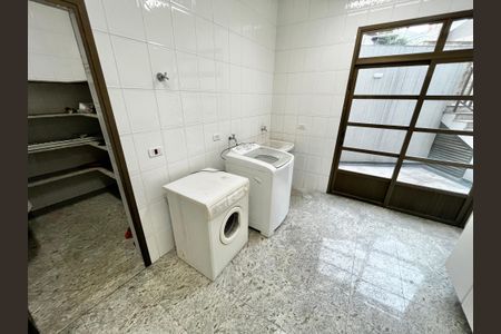 Casa à venda com 465m², 4 quartos e 7 vagasÁrea de Serviço