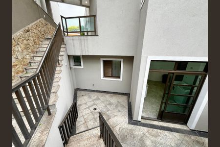 Casa à venda com 465m², 4 quartos e 7 vagasÁrea externa