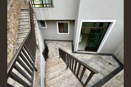 Casa à venda com 465m², 4 quartos e 7 vagasÁrea externa