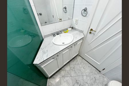 Casa à venda com 465m², 4 quartos e 7 vagasBanheiro da Suíte