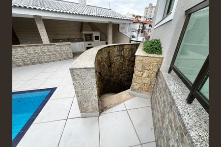 Casa à venda com 465m², 4 quartos e 7 vagasEscada