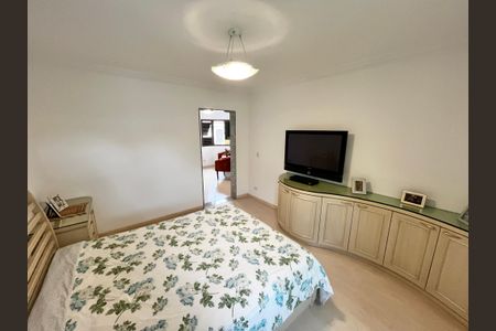 Casa à venda com 465m², 4 quartos e 7 vagasQuarto Suíte 3