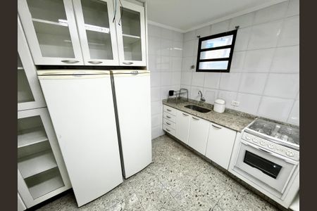 Casa à venda com 465m², 4 quartos e 7 vagasCozinha da Garagem