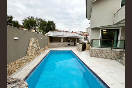 Casa à venda com 465m², 4 quartos e 7 vagasPiscina