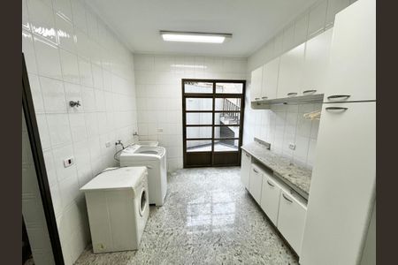 Casa à venda com 465m², 4 quartos e 7 vagasÁrea de Serviço