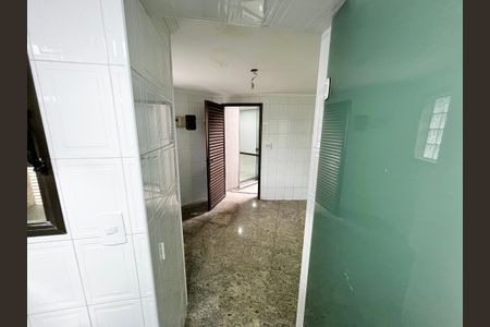 Casa à venda com 465m², 4 quartos e 7 vagasSaúna Banheiro